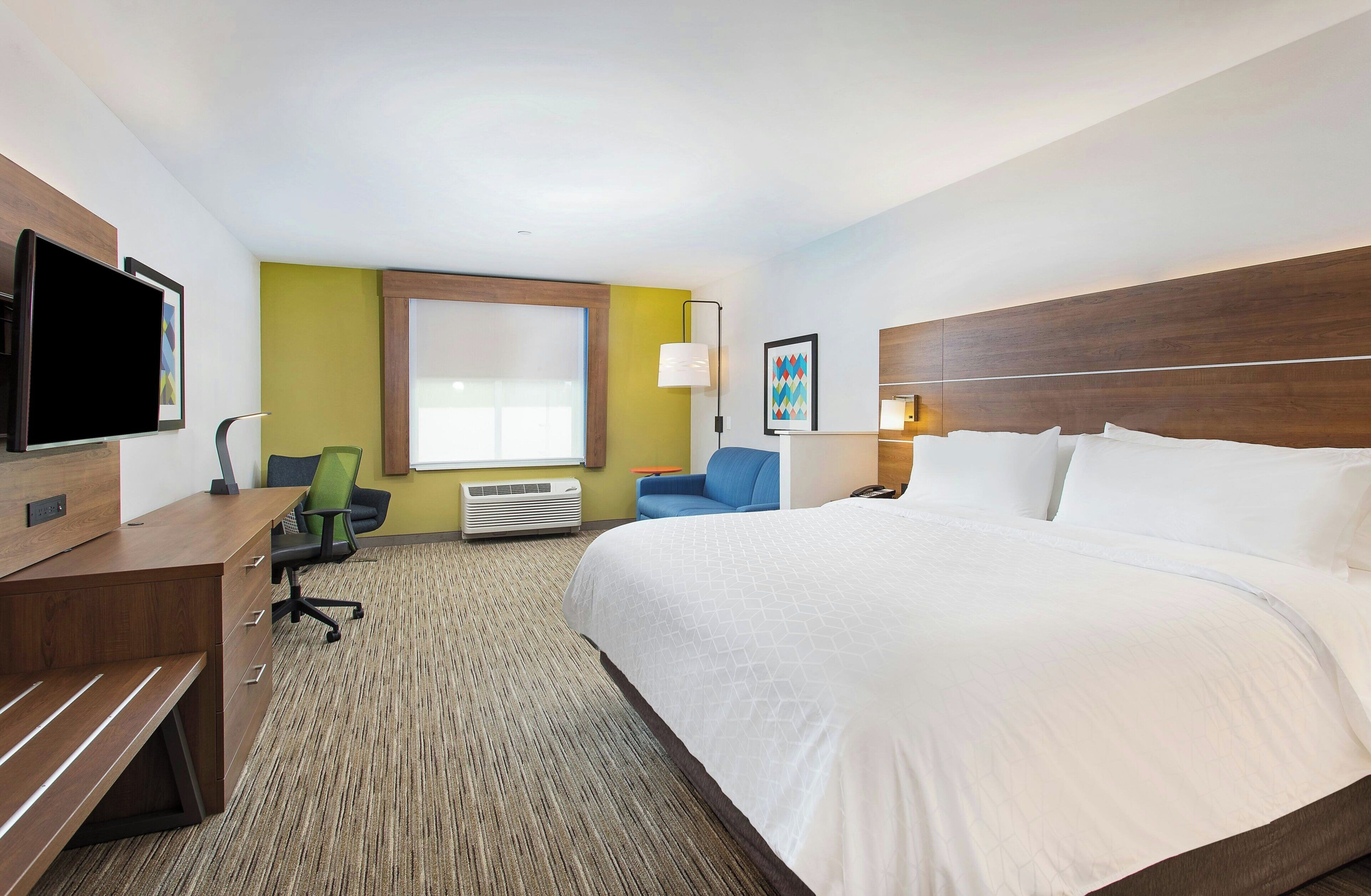 Suite, Multiple Beds, Accessible (Communications)