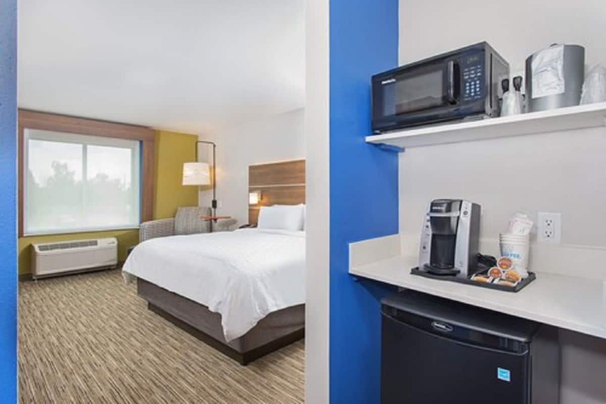 In-room safe, desk, blackout drapes, iron/ironing board