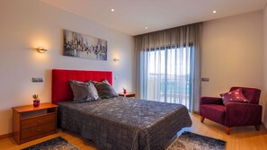 3 quartos, ferros/tábuas de passar roupa, Wi-Fi de cortesia