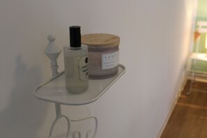 Unclassified image, 3 of 19, button