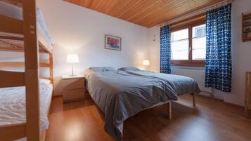1 Schlafzimmer, Bügeleisen/Bügelbrett, Reisekinderbett, WLAN