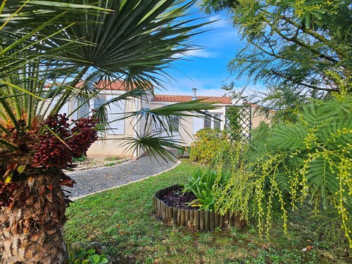 Comfortable house with veranda and garden, 4 pax, pets on request