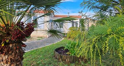 Comfortable house with veranda and garden, 4 pax, pets on request