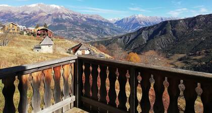 Cozy chalet with terrace, near the slopes
