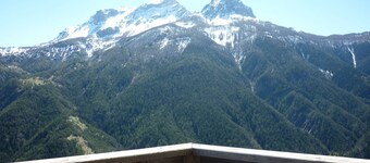 Chalet cosy avec terrasse à Pra Loup, proche des remontées mécaniques