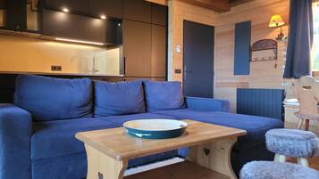 Televisie en een open haard