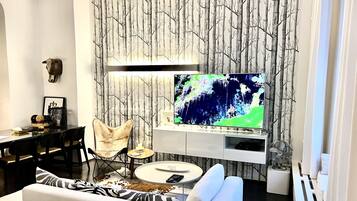 Smart TV, DVD player, books