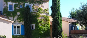 Luxury air conditionned twin room Glycine-terrace-Le clos des lavandes