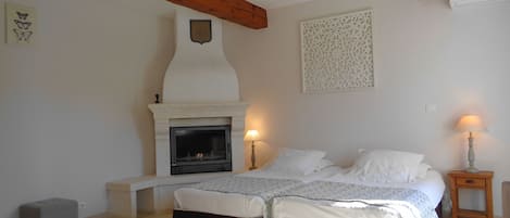1 chambre, bureau, fer et planche Ă repasser, Wi-Fi gratuit