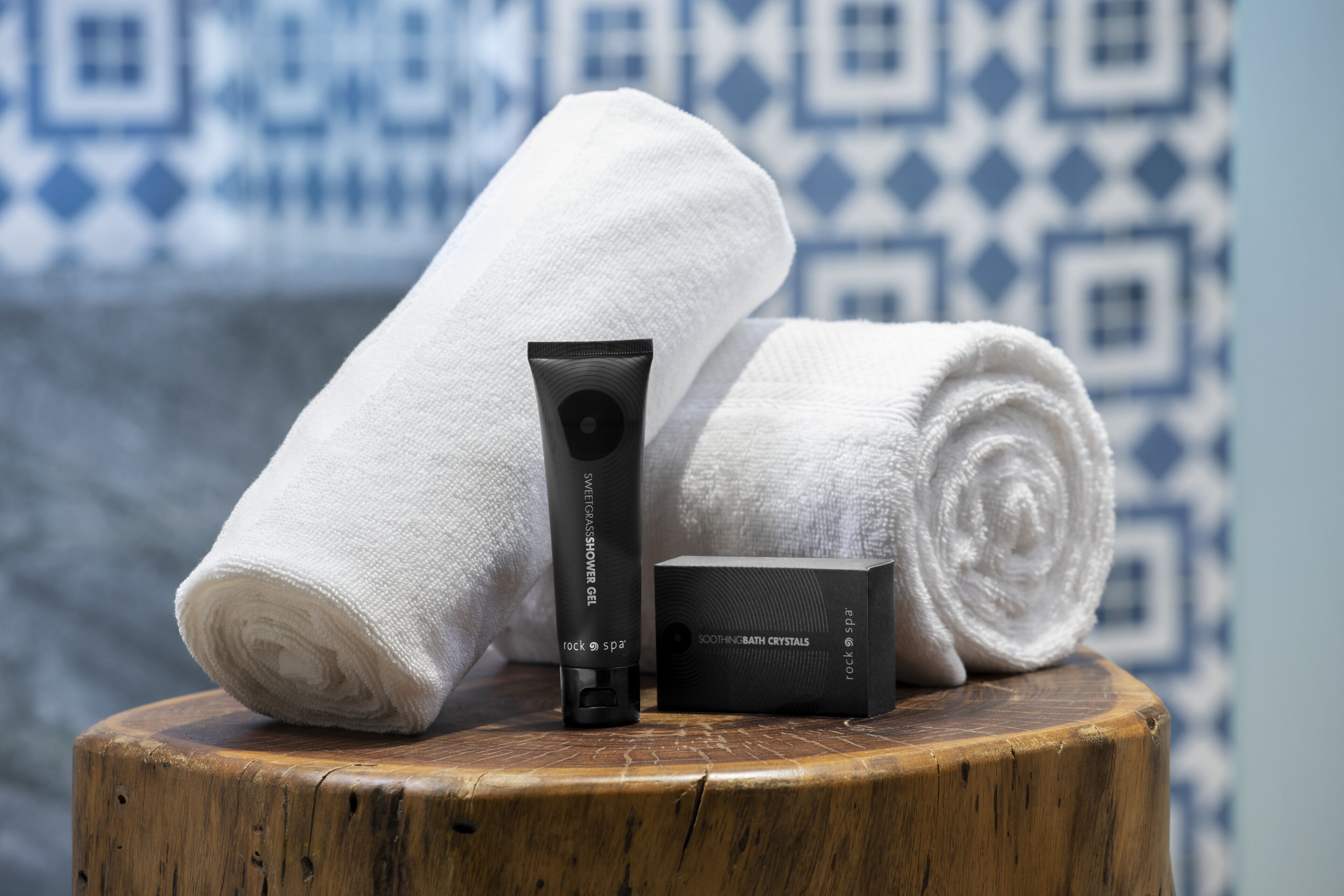 egyptian cotton sheets, premium bedding, down duvets, minibar