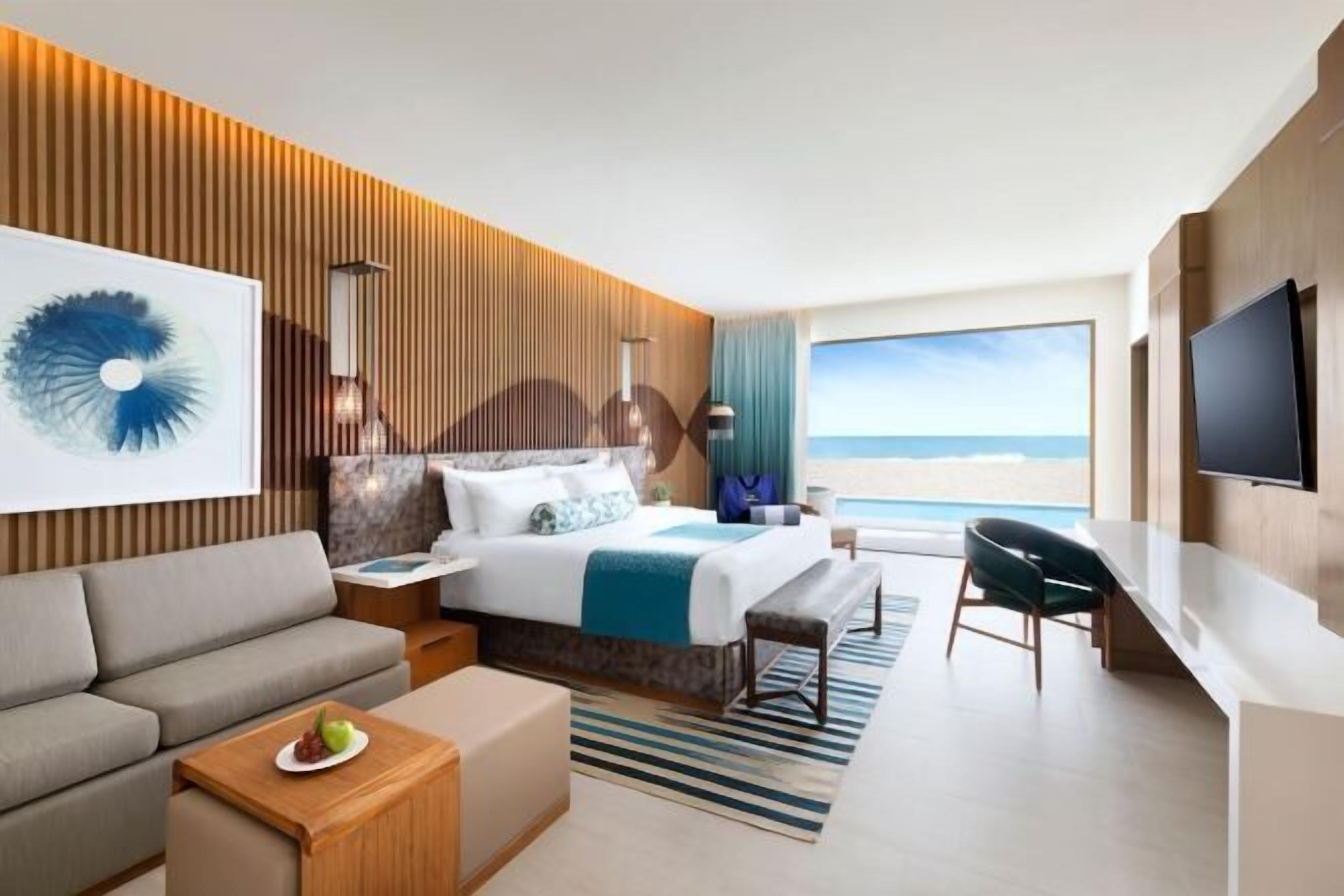 Egyptian cotton sheets, premium bedding, down comforters, minibar