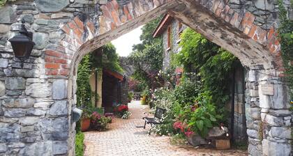 Charming 1 Bedroom Cottage at The Priory Killarney