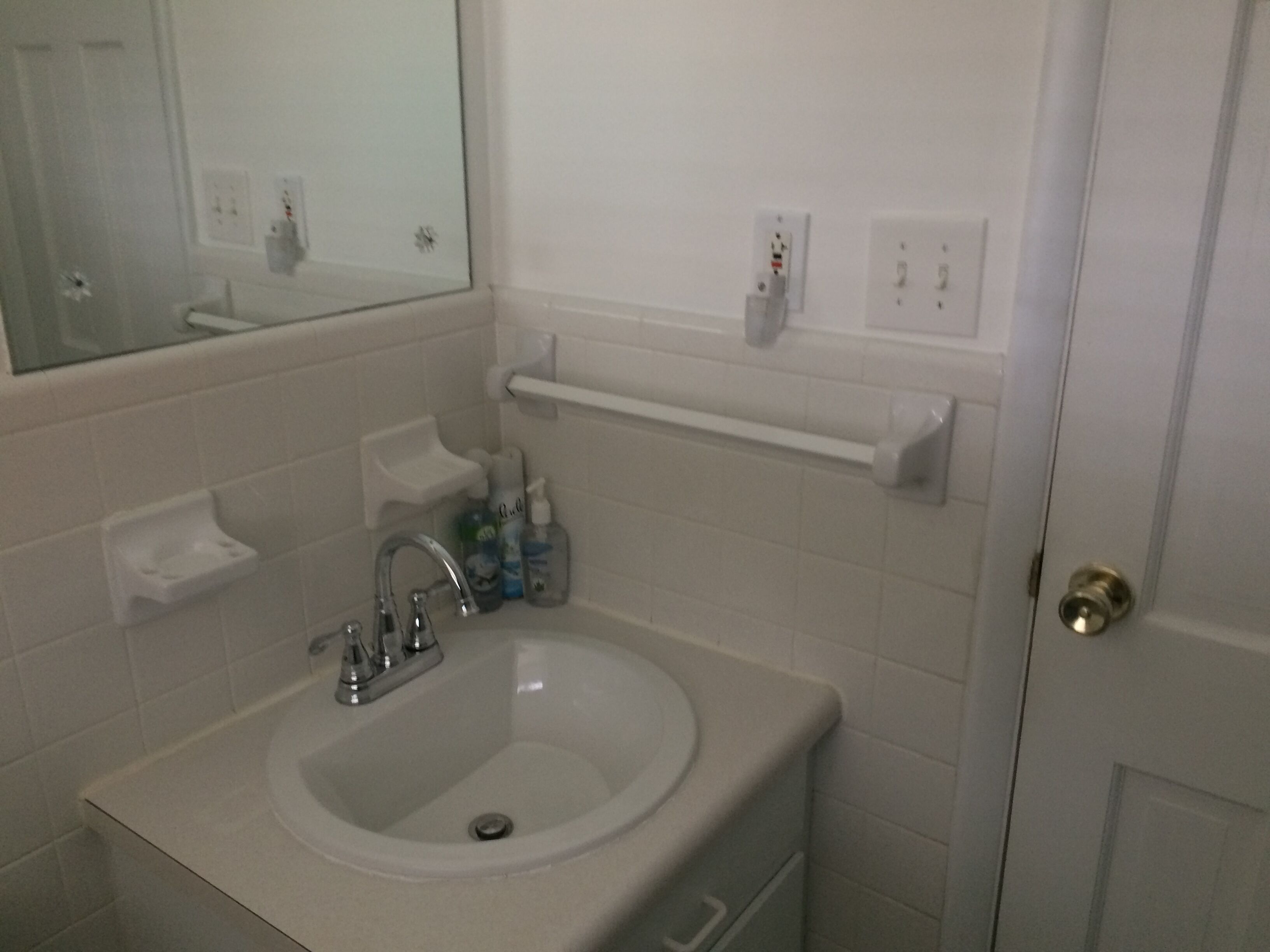 Want privacy, safety serenity - you just found it! 412 sq ft luxury space w pool