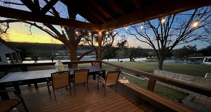 Beautiful, quiet, spacious, comfortable and fun home with LAKE & RIVER access!