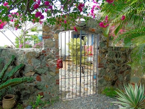 Exterior detail - Villa L'Agave - Your Tropical Rendezvous Paradise (Rendezvous/Deitliff)