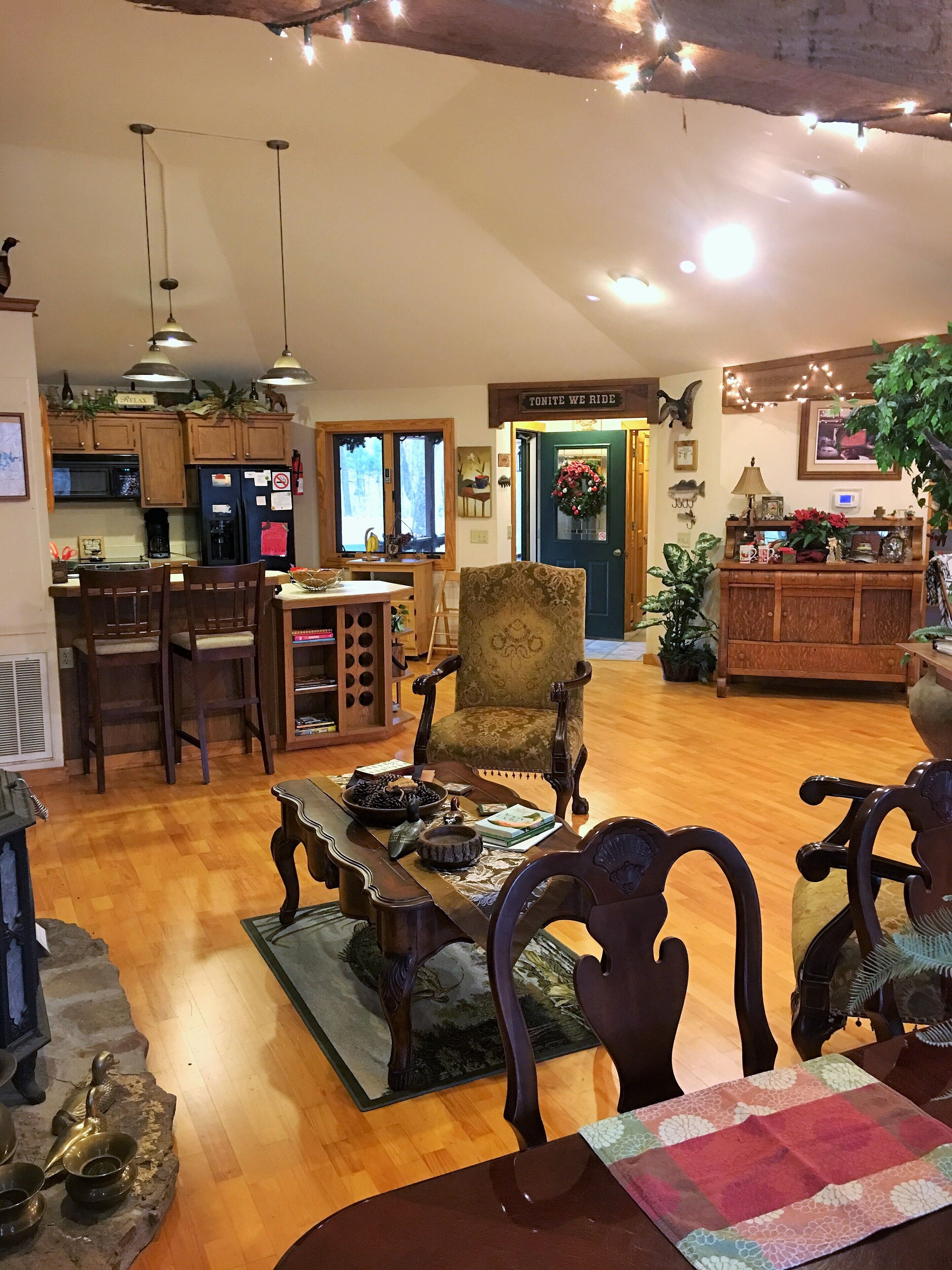 LITTLE RED RIVER RETREAT PRIVATE BOAT DOCK on 2.5 ACRES-Wildflower/Heber Springs