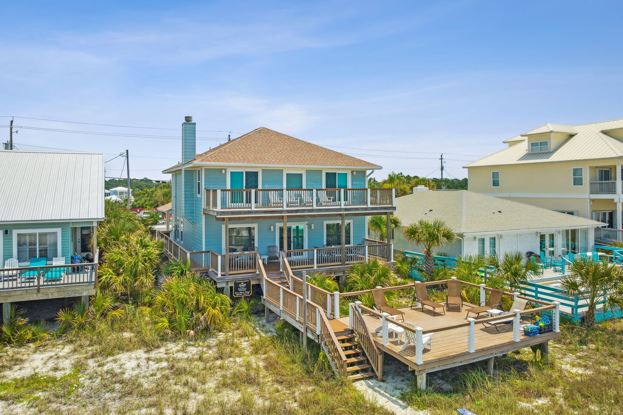BEACHFRONT HOME-4BR/4.BA Sleeps 16 w/Tanning Deck-Near Pier Park