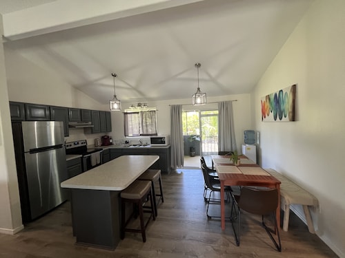Exceeding Expectations at Hale Aloha Kaloli~Air Conditioning Throughout the Home