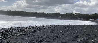 Exceeding Expectations at Hale Aloha Kaloli~Air Conditioning Throughout the Home