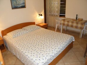 2 quartos, Wi-Fi de cortesia, roupa de cama