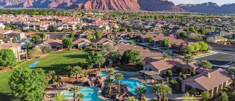 Een verwarmd zwembad