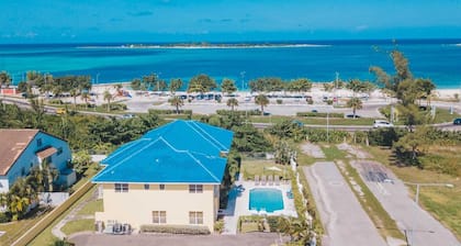 Luxus Oceanview Townhouse, Vista Marina, Bahamas