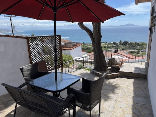 ROMANTIC NEST WITH A BEAUTIFUL OCEAN WIEW