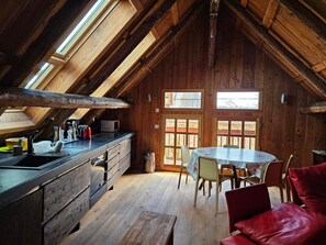 Réfrigérateur, micro-ondes, four, lave-vaisselle