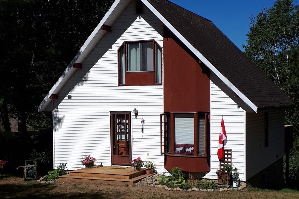 Algonquin Winter Fun Cabin