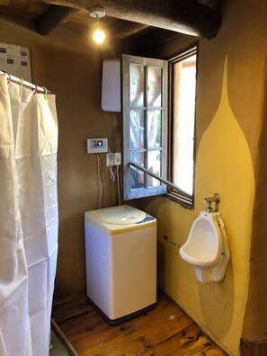 Hair dryer, towels, toilet paper - Ecological mud house (Maldonado)