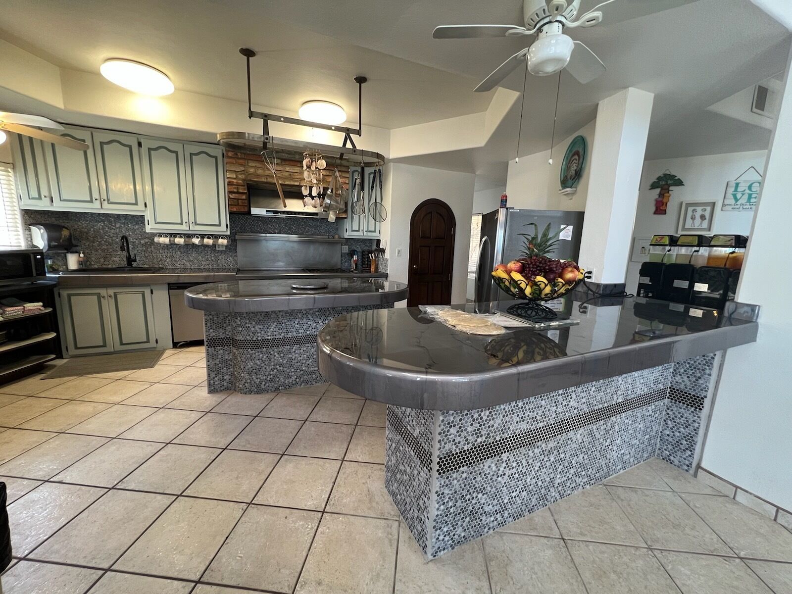 MARCH 2024 SPRING BREAK -COME ON DOWN- WITH DISCOUNT