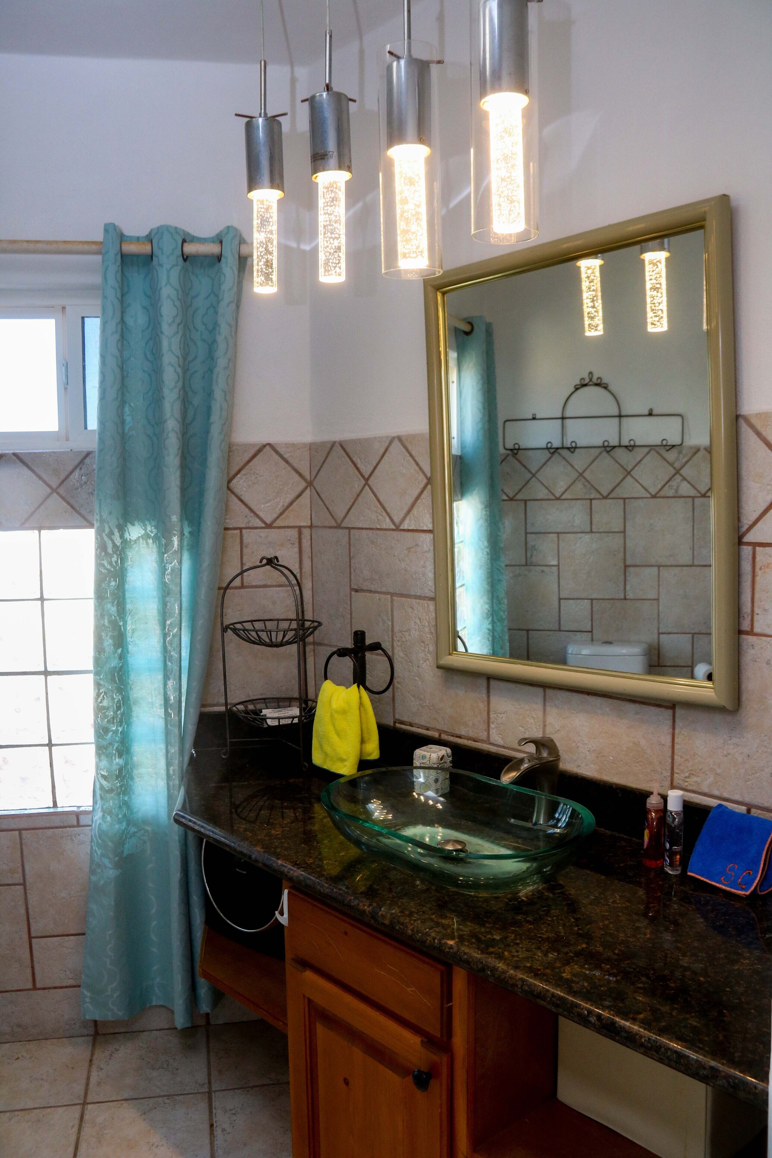 MARCH 2024 SPRING BREAK -COME ON DOWN- WITH DISCOUNT