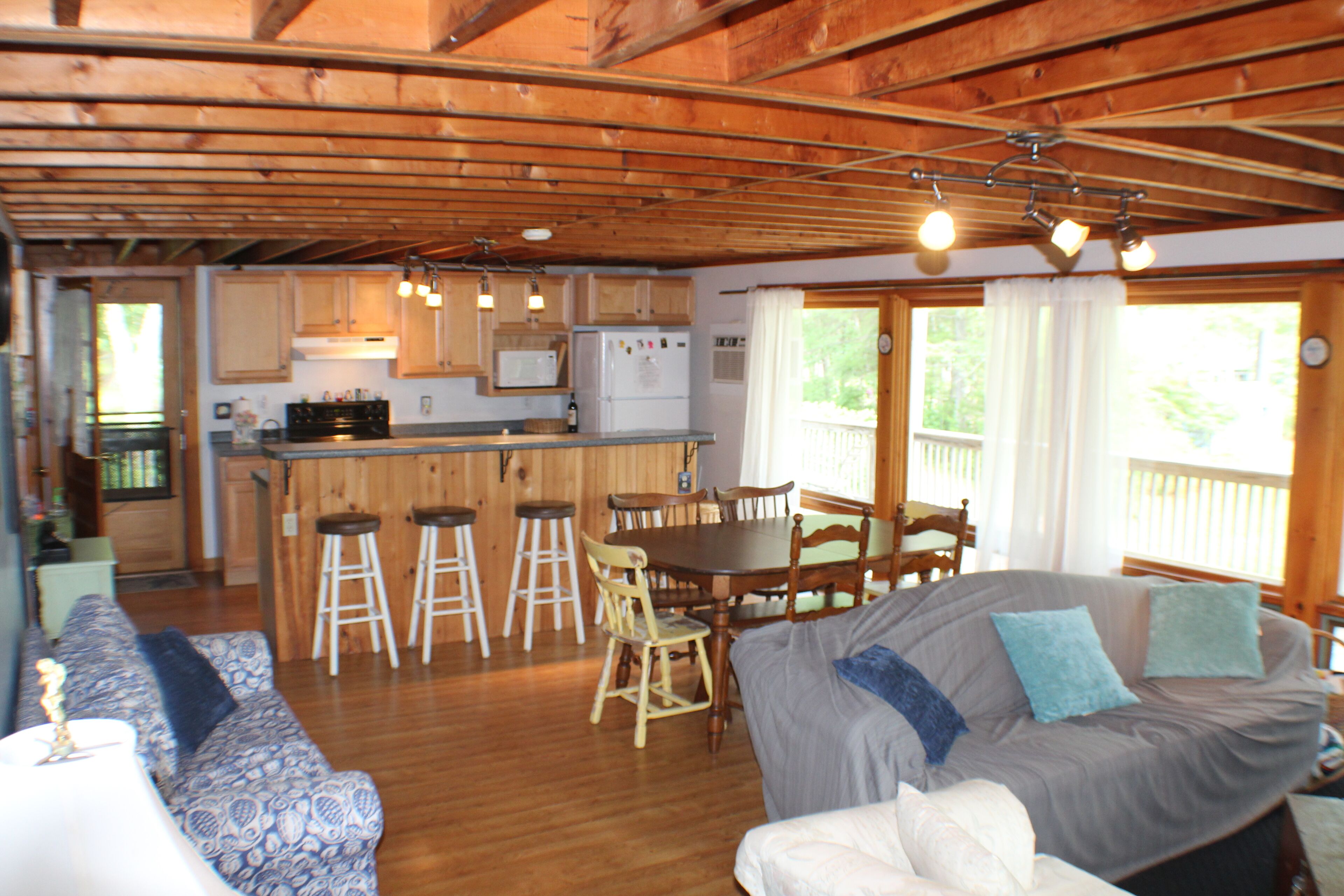 Summer and Early Fall Lakeside Cottage Rental