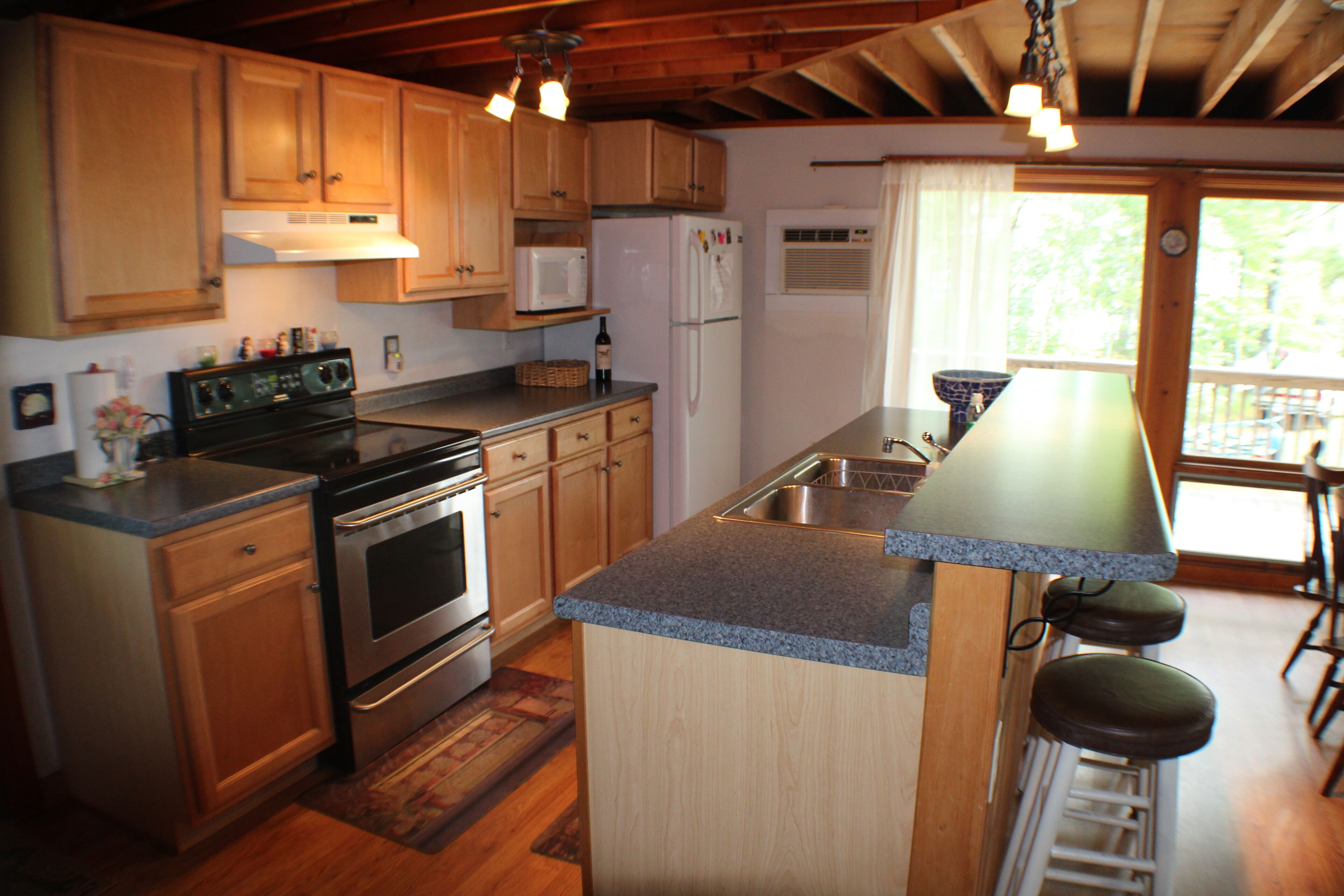 Summer and Early Fall Lakeside Cottage Rental