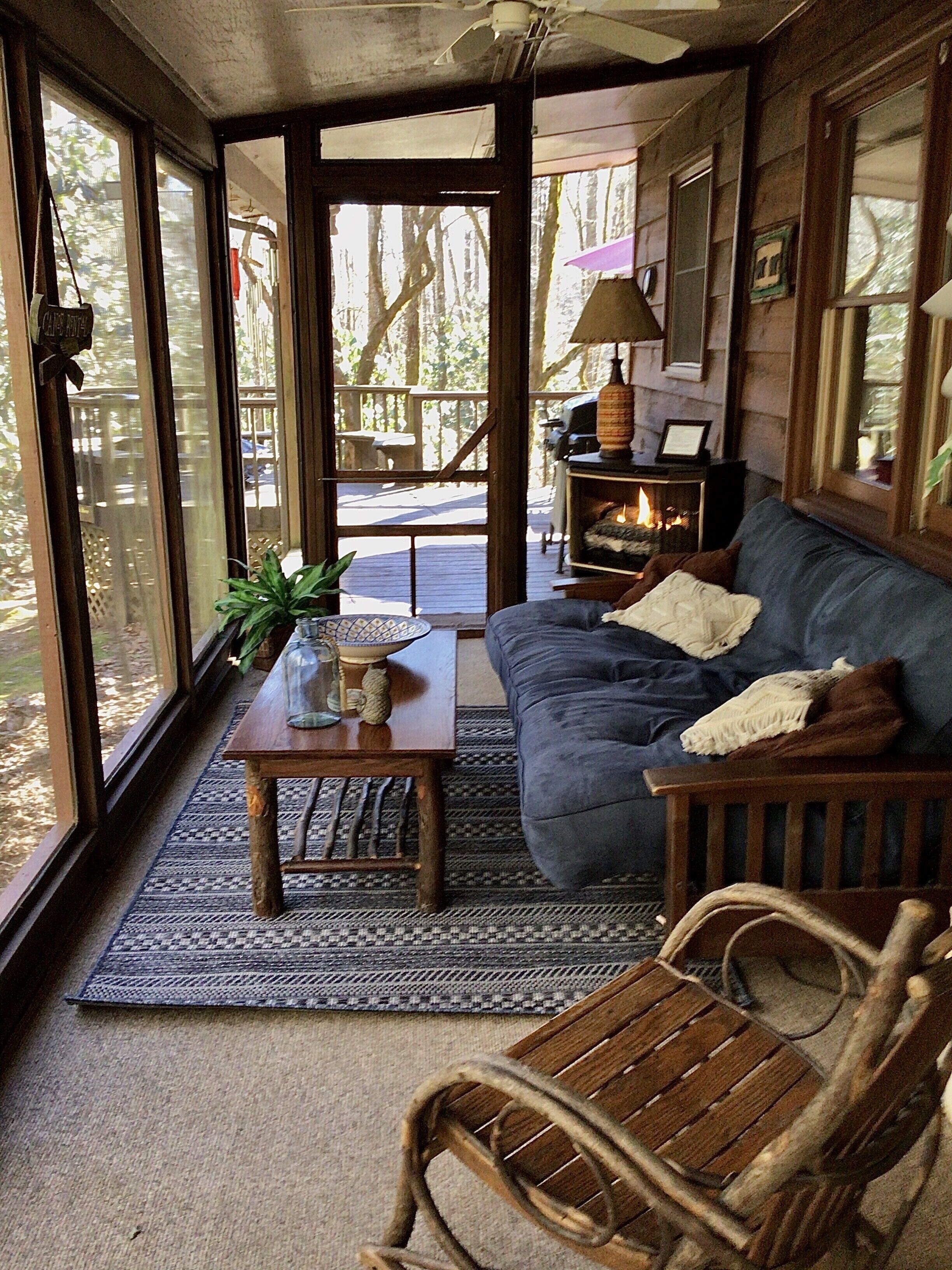 Rushing Waters Cabin - Feet from creek - Book Summer Now