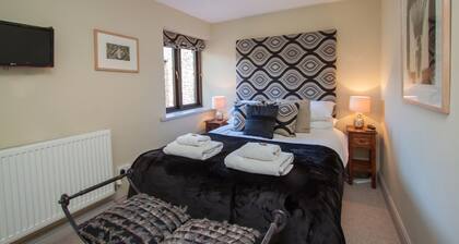 Tethera at Coal Yeat - luxurious and pet friendly and close to Coniston