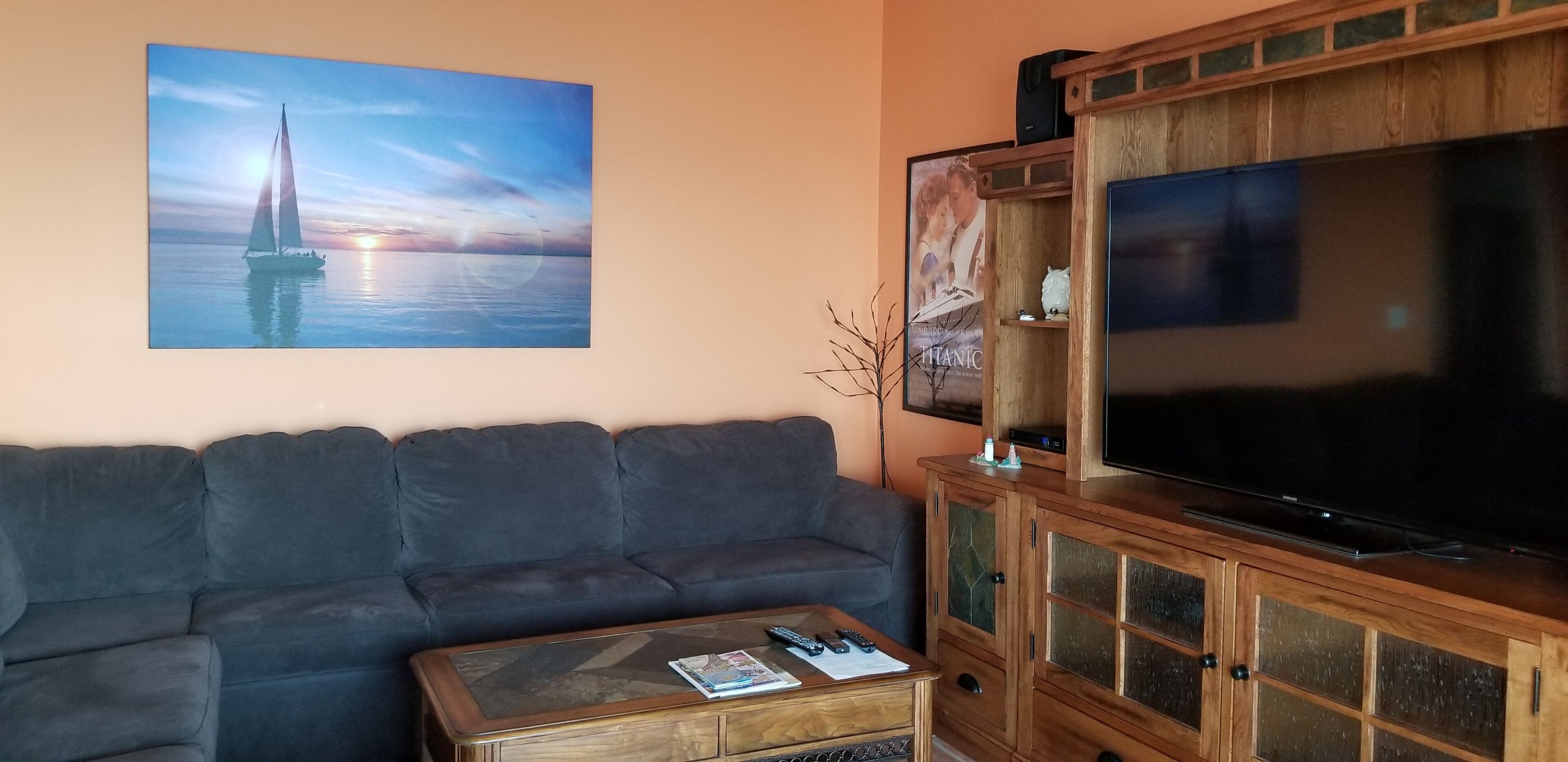 Family Fun And Beautiful Views On Lake Erie.  Perfect Luxury Condo/Indoor Pool