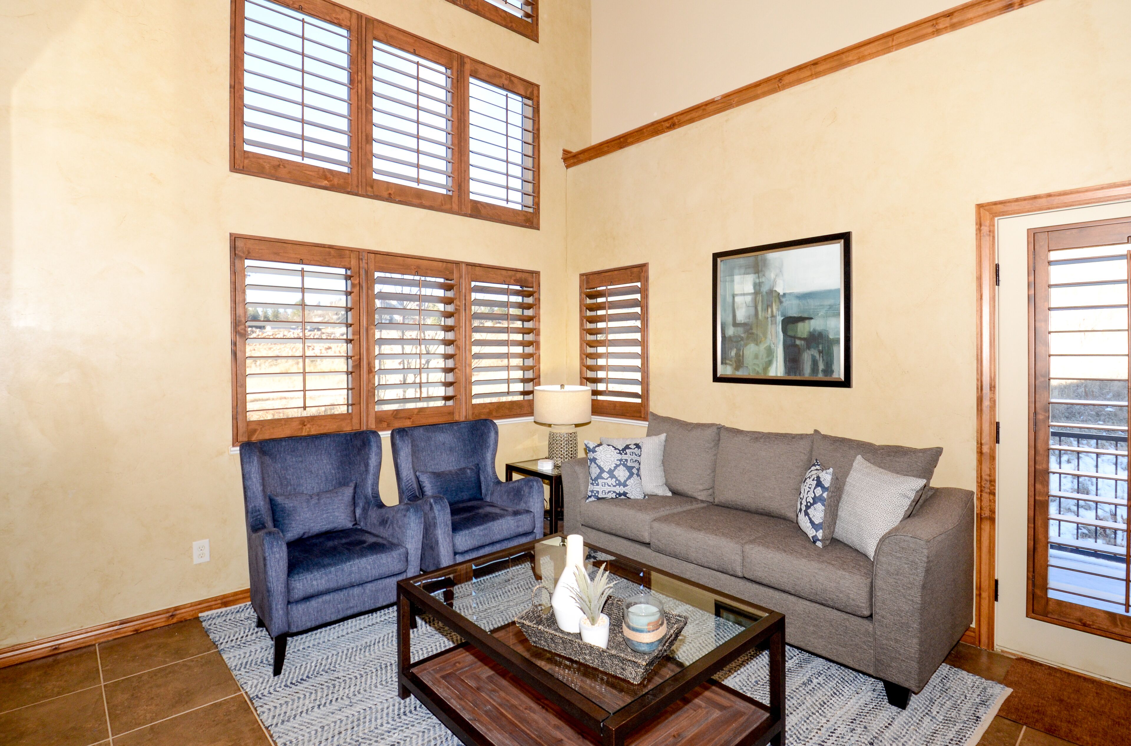  Newly Remodeled 5 Bed Cascades Town Home with Private Hot Tub and Game Room 