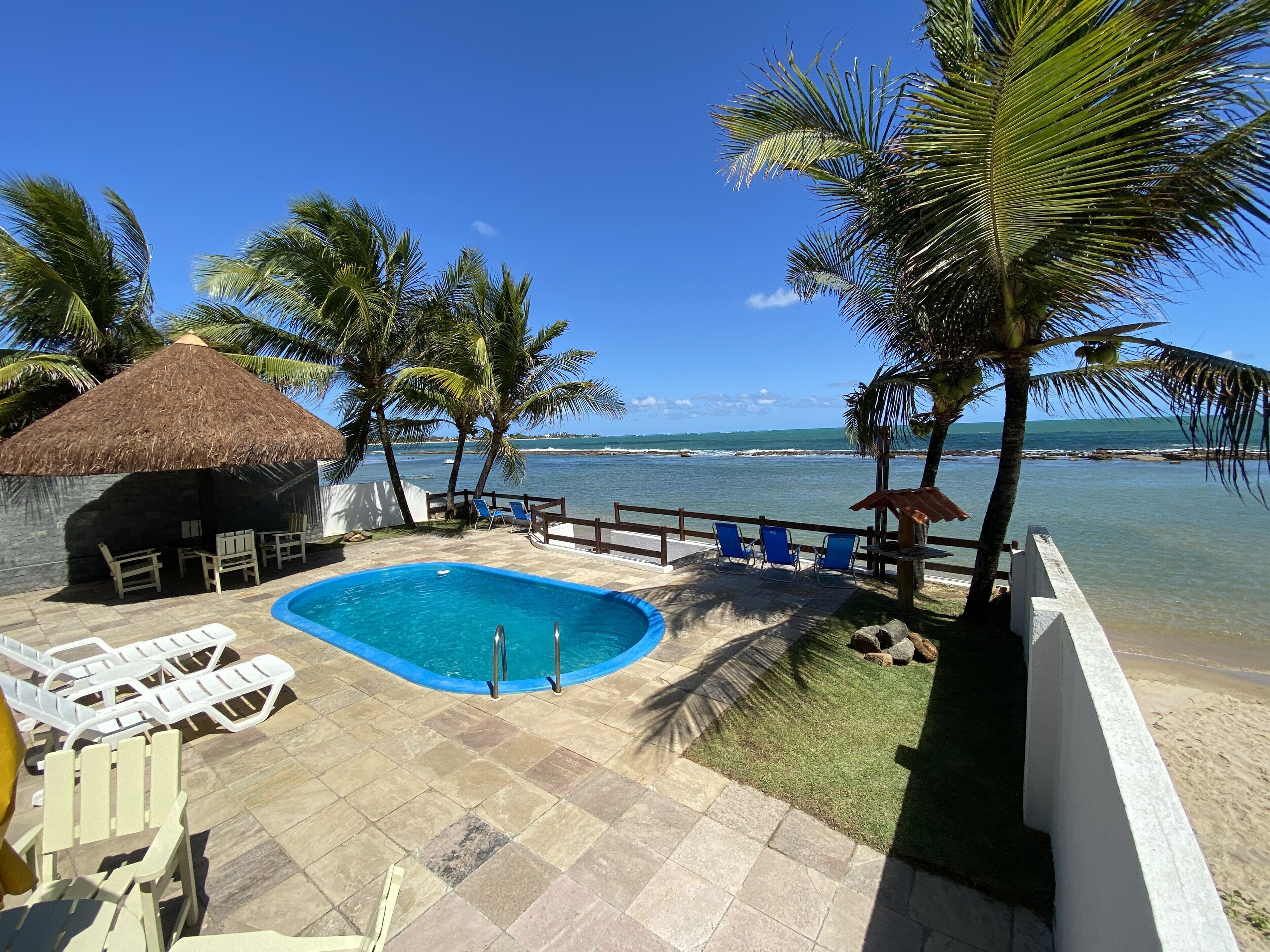 House with 5 bedrooms (3 suites) 'Foot in the Sand' in Serrambi