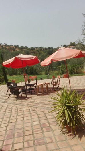 Outdoor dining - Elegant country house (Corigliano Calabro)