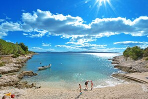 Beach nearby - LORNA 1 - spacious apartment 90m from a beach for 8+1 persons (Okrug Gornji)