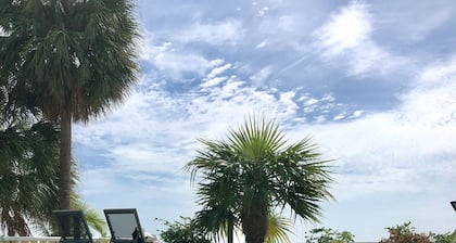 Blue Bay Blue Emerald The Ocean Beachfront Apartment On the 3rd Floor