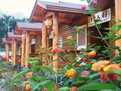 Yumenguan Mountain Villa