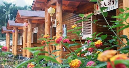 Yumenguan Mountain Villa