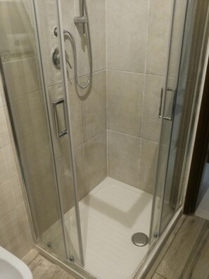 Shower, hair dryer, bidet, towels - Lovely home in Maremma between pines and sea (Grosseto)