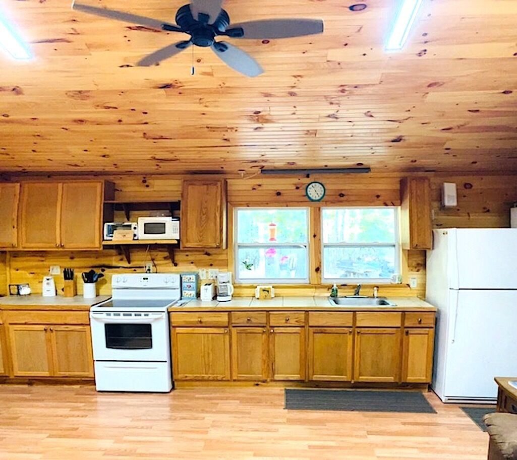 WATERFRONT CABIN ON PINEY CREEK REMOTE PRIVATE GORGEOUS NATURAL PRISTINE SETTING