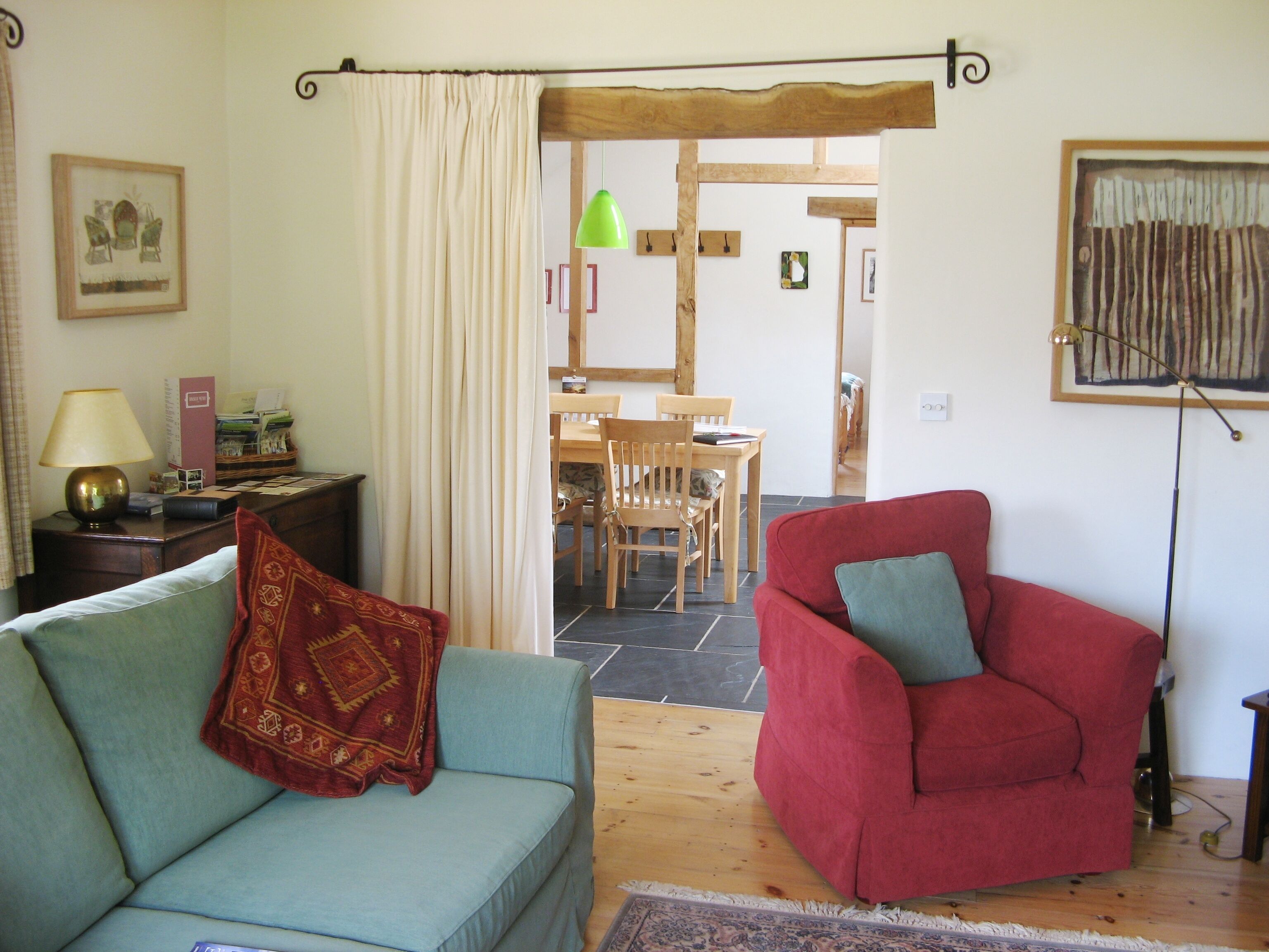 Rural Retreat - Gold Award, 4 Star Barn in a Beautiful Garden - 5 miles to Wells