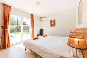 5 bedrooms, WiFi