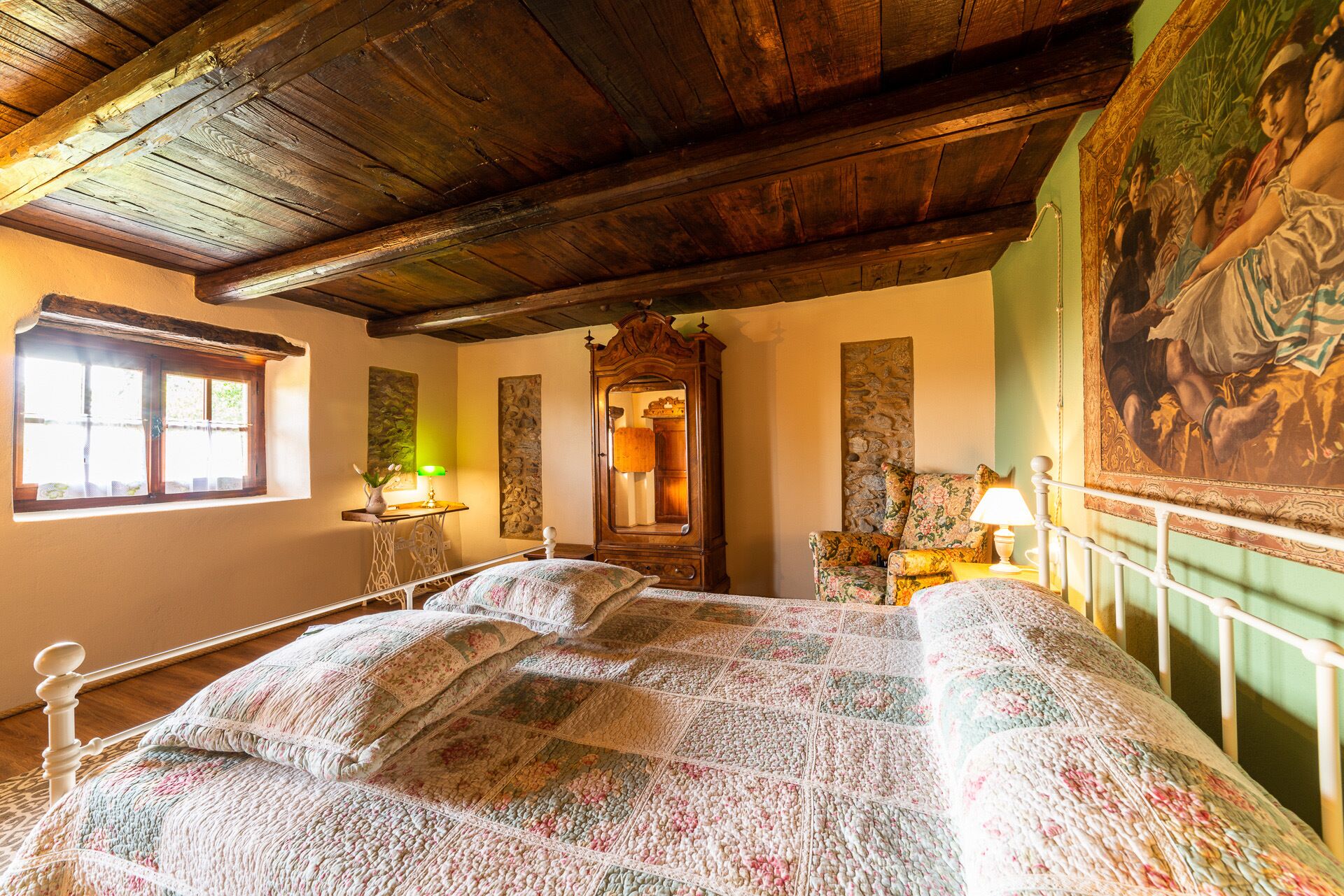 1 soverom, safe på rommet, strykejern/-brett og reiseseng for barn