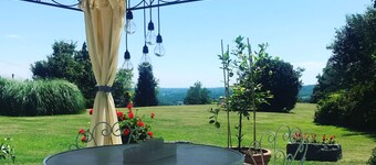 LeRonche Antica Cascina, autentisk italiensk hytte nær søen